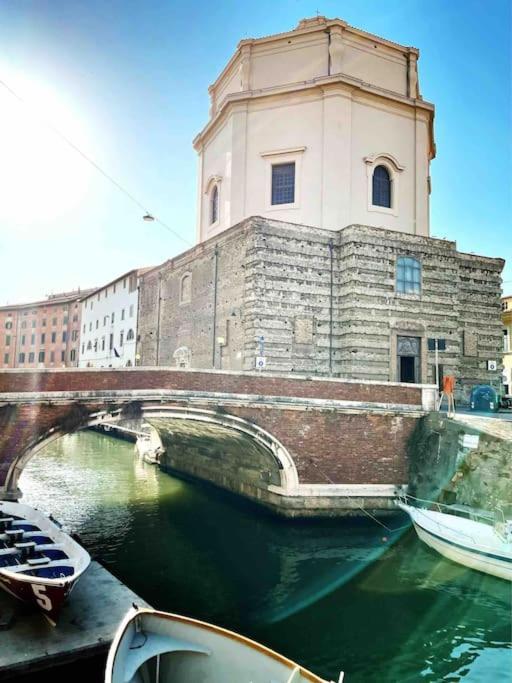 La Venezia'S Studio Flat ลีวอร์โน ภายนอก รูปภาพ