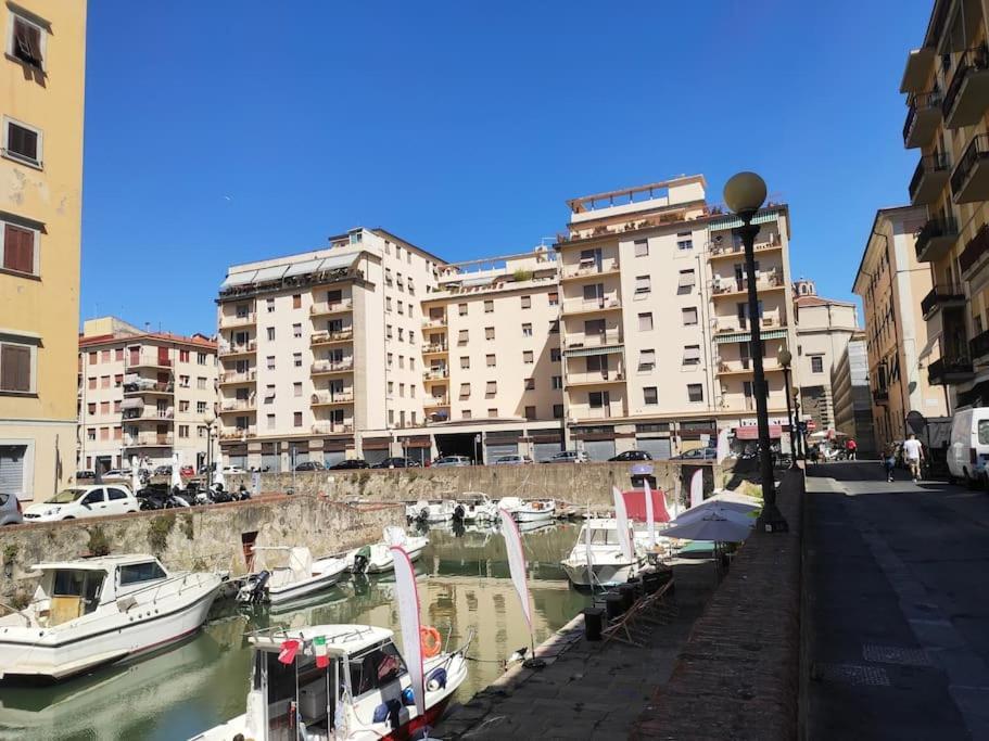 La Venezia'S Studio Flat ลีวอร์โน ภายนอก รูปภาพ