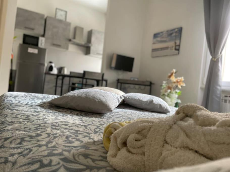La Venezia'S Studio Flat ลีวอร์โน ภายนอก รูปภาพ