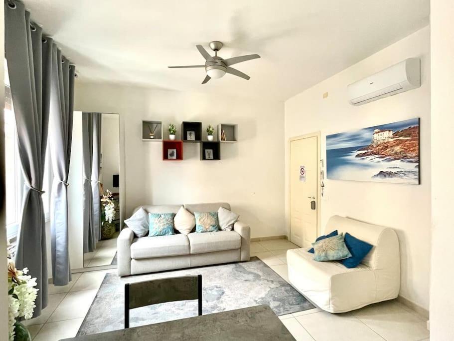 La Venezia'S Studio Flat ลีวอร์โน ภายนอก รูปภาพ